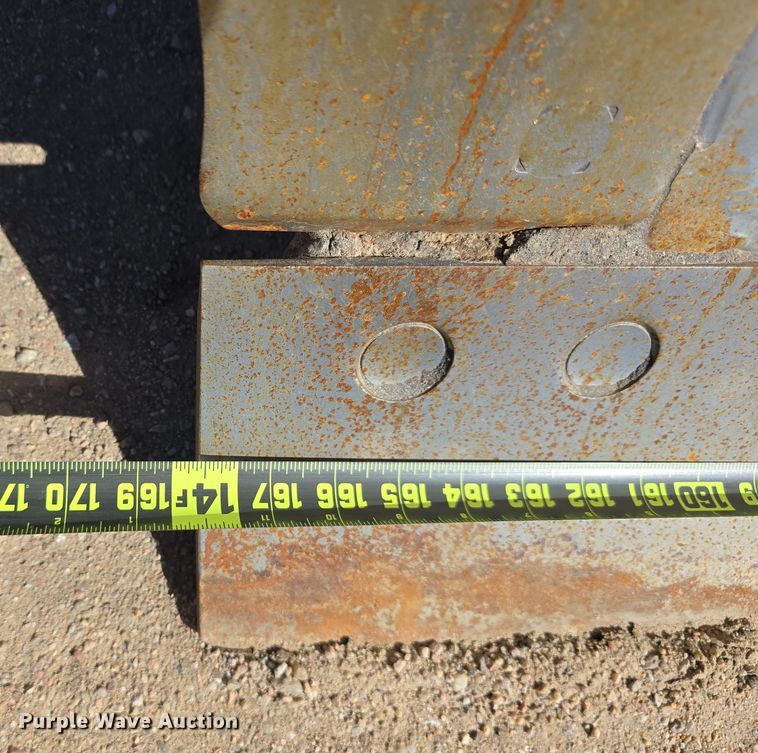 image for item EH8652 2011 Caterpillar 140M motor grader