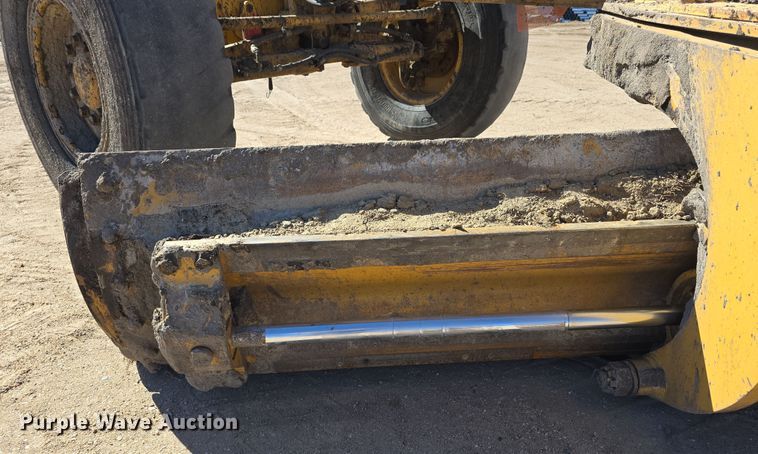 image for item EH8652 2011 Caterpillar 140M motor grader