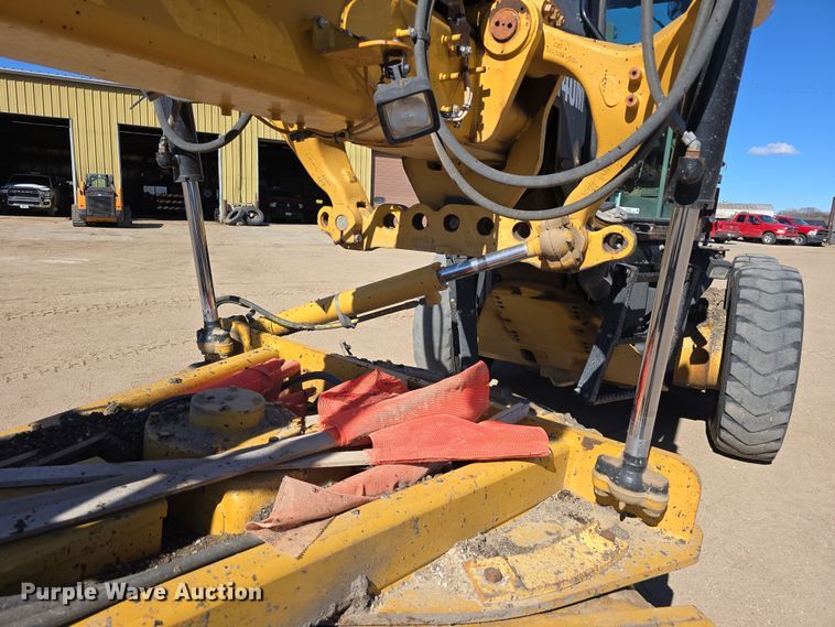 image for item EH8652 2011 Caterpillar 140M motor grader