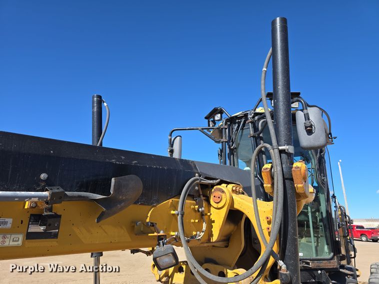 image for item EH8652 2011 Caterpillar 140M motor grader