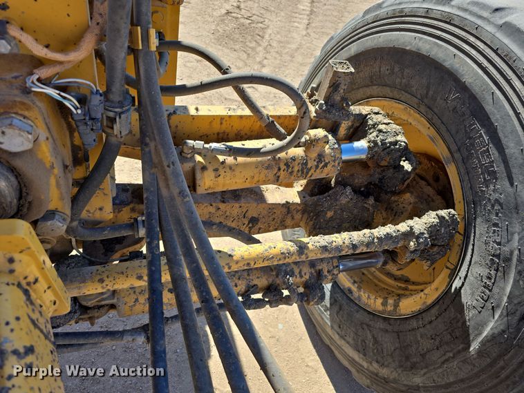 image for item EH8652 2011 Caterpillar 140M motor grader