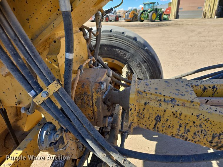 image for item EH8652 2011 Caterpillar 140M motor grader