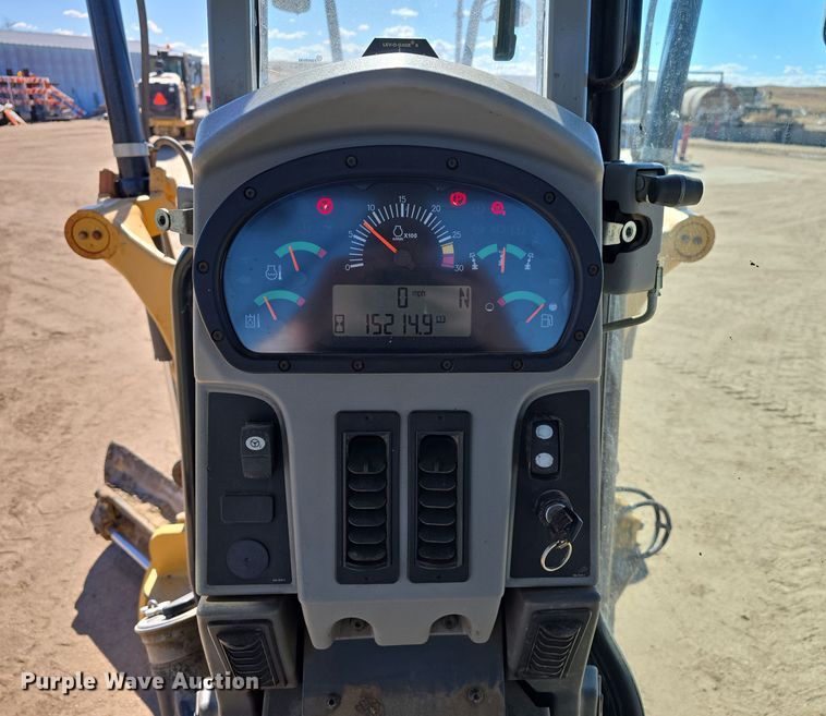 image for item EH8652 2011 Caterpillar 140M motor grader