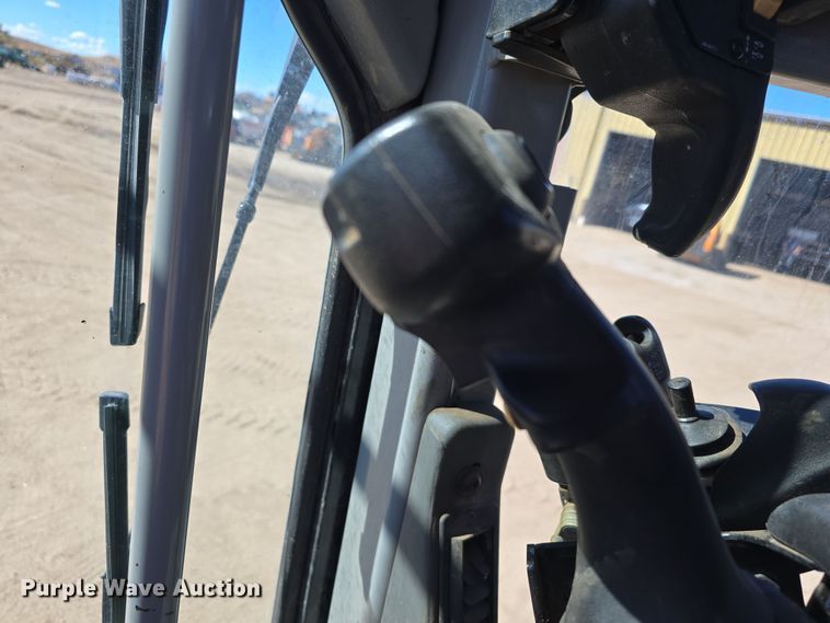 image for item EH8652 2011 Caterpillar 140M motor grader