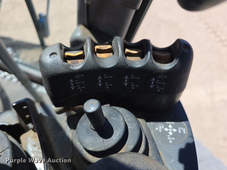 image for item EH8652 2011 Caterpillar 140M motor grader