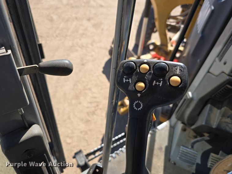 image for item EH8652 2011 Caterpillar 140M motor grader