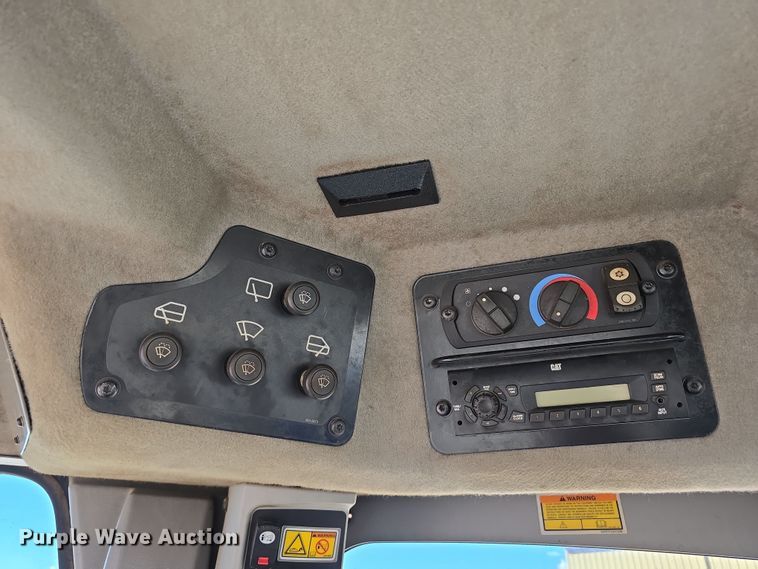 image for item EH8652 2011 Caterpillar 140M motor grader