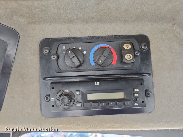 image for item EH8652 2011 Caterpillar 140M motor grader