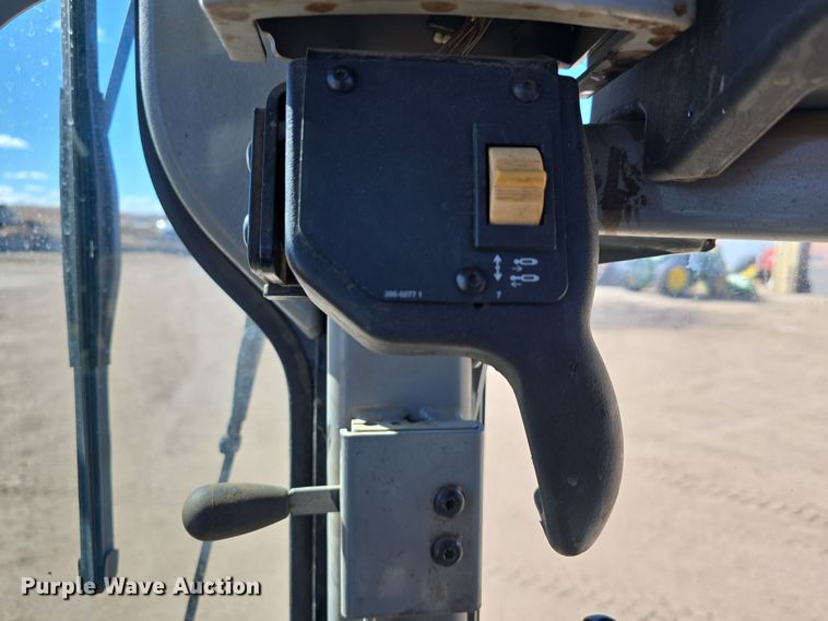 image for item EH8652 2011 Caterpillar 140M motor grader