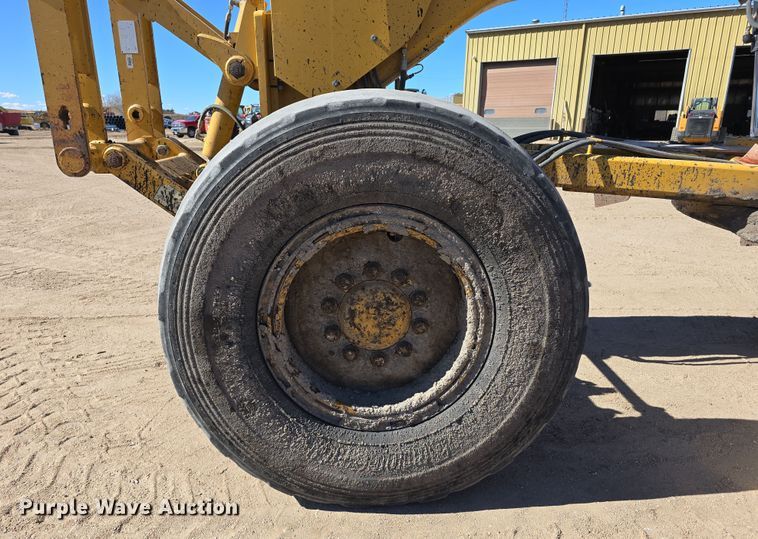 image for item EH8652 2011 Caterpillar 140M motor grader