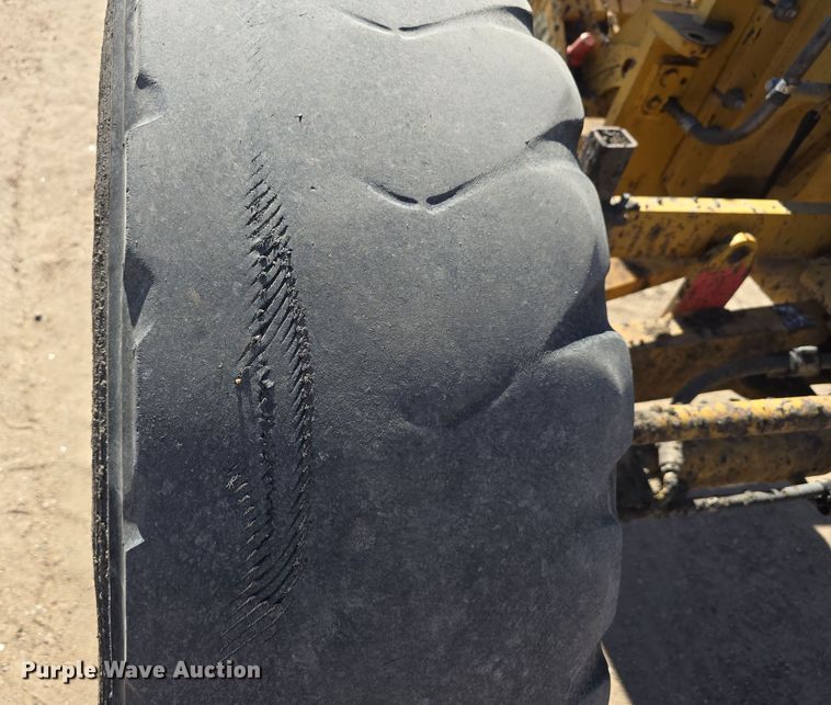 image for item EH8652 2011 Caterpillar 140M motor grader