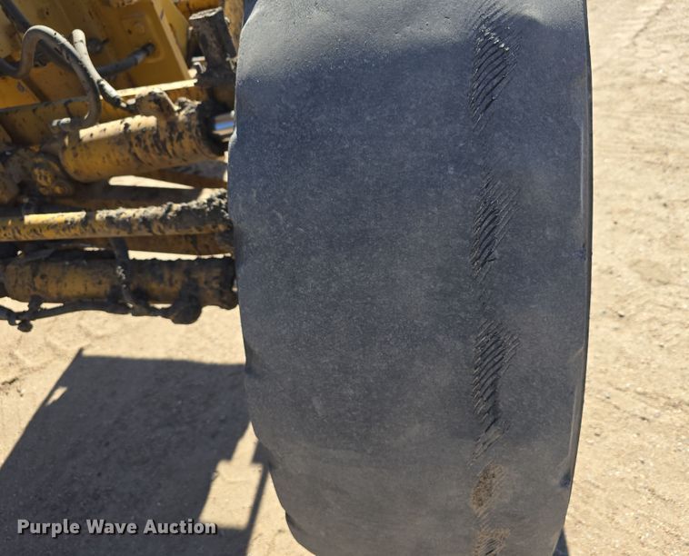 image for item EH8652 2011 Caterpillar 140M motor grader