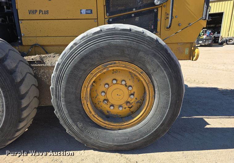 image for item EH8652 2011 Caterpillar 140M motor grader