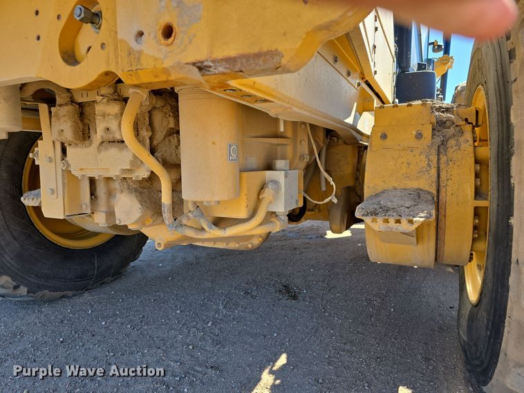 image for item EH8653 2014 Caterpillar 12M3 motor grader