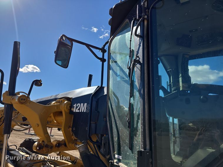 image for item EH8653 2014 Caterpillar 12M3 motor grader