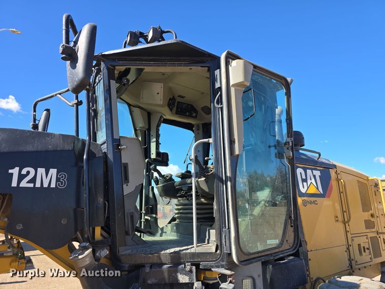 image for item EH8653 2014 Caterpillar 12M3 motor grader