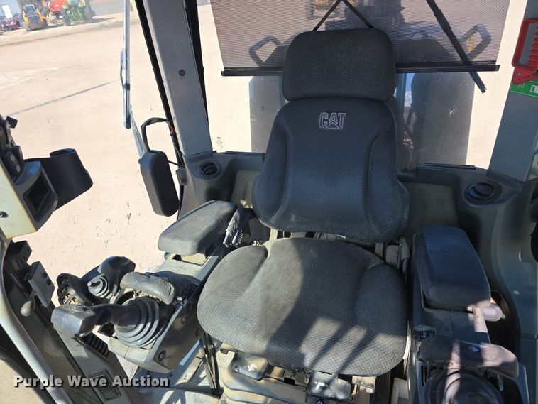 image for item EH8653 2014 Caterpillar 12M3 motor grader