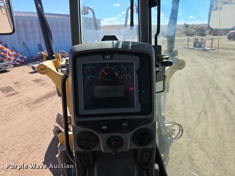 image for item EH8653 2014 Caterpillar 12M3 motor grader