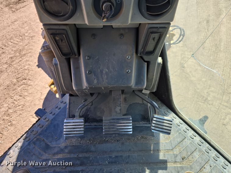 image for item EH8653 2014 Caterpillar 12M3 motor grader