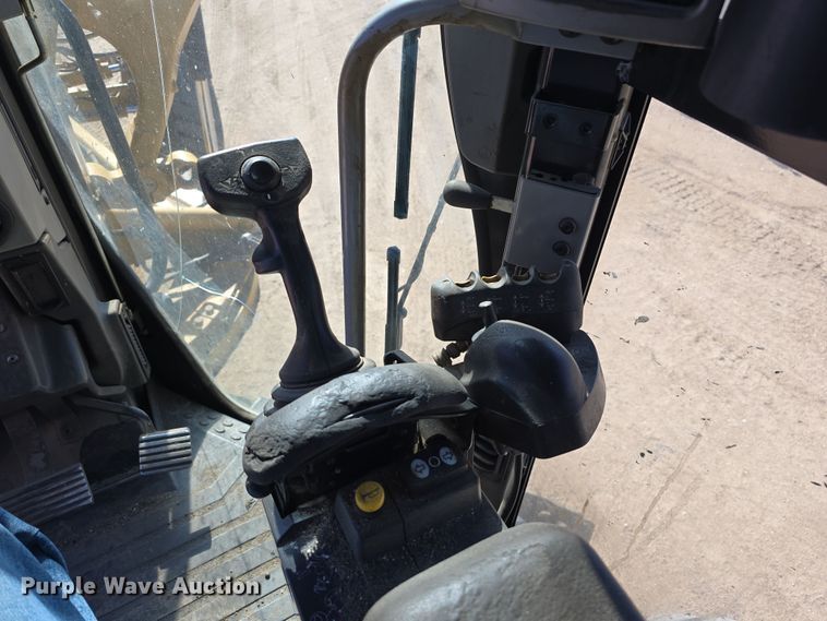 image for item EH8653 2014 Caterpillar 12M3 motor grader