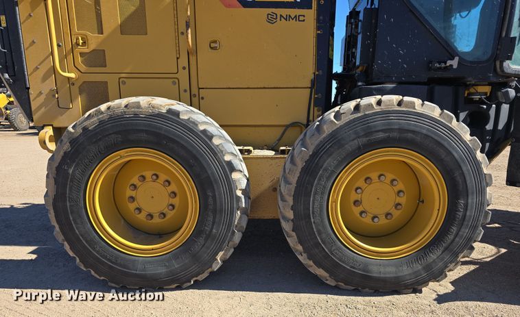 image for item EH8653 2014 Caterpillar 12M3 motor grader