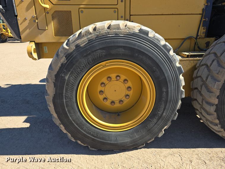 image for item EH8653 2014 Caterpillar 12M3 motor grader