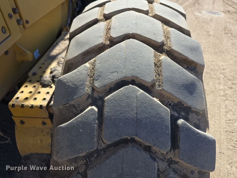 image for item EH8653 2014 Caterpillar 12M3 motor grader