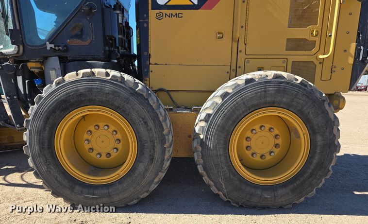 image for item EH8653 2014 Caterpillar 12M3 motor grader