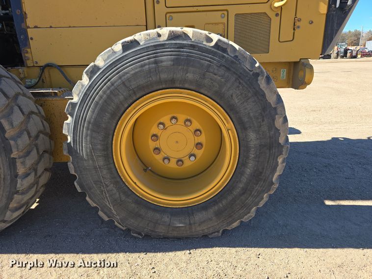 image for item EH8653 2014 Caterpillar 12M3 motor grader