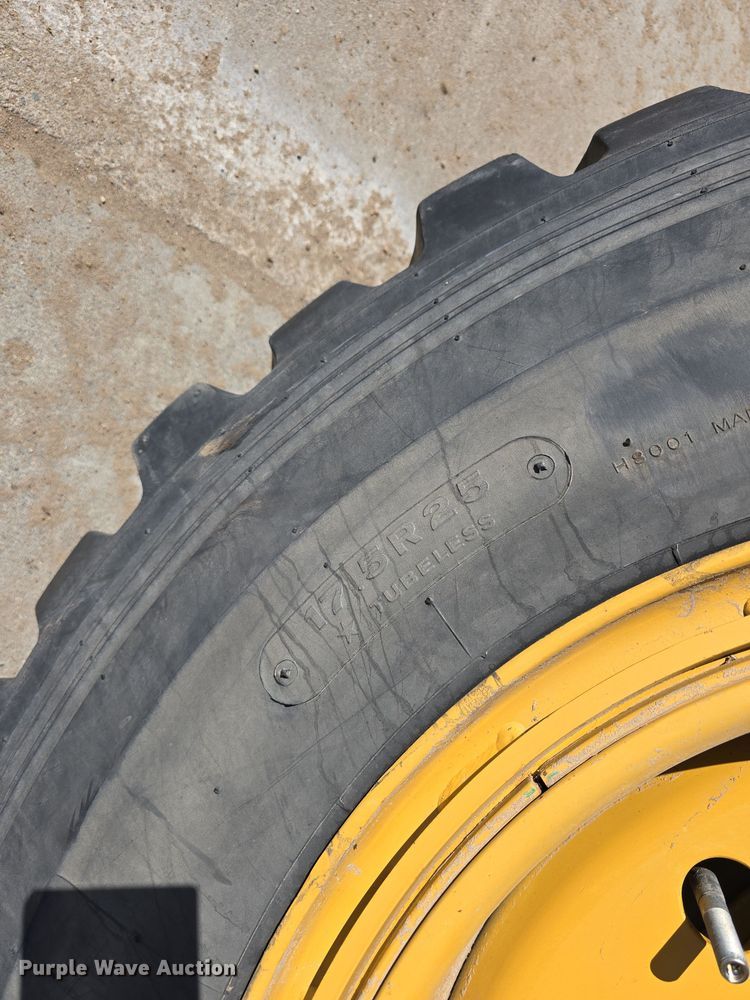 image for item EH8653 2014 Caterpillar 12M3 motor grader