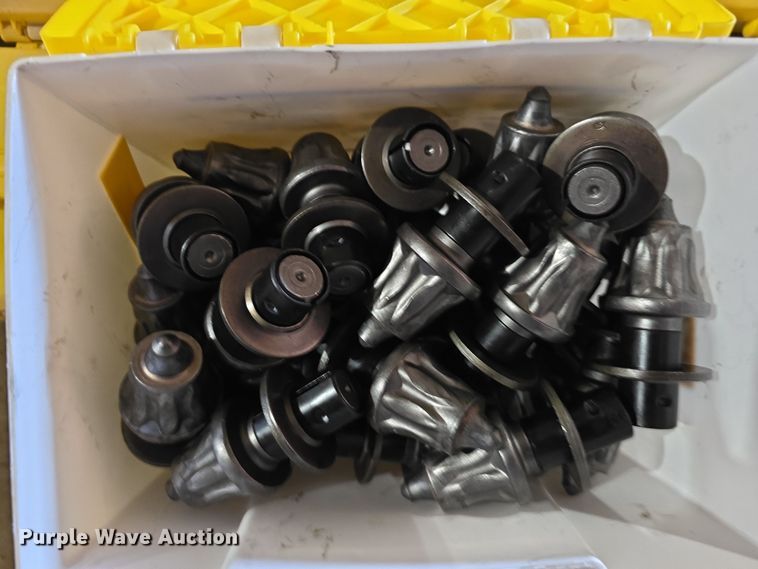 image for item EH8654 (12) cases of Caterpillar 533-5760 reclaimer cutter bits