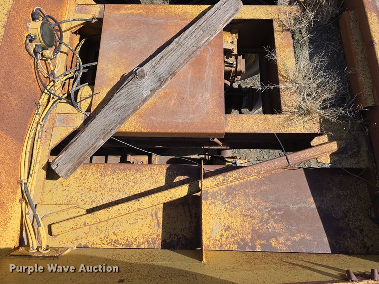 image for item EH8655 1990 Load King 2030-10 bottom dump trailer