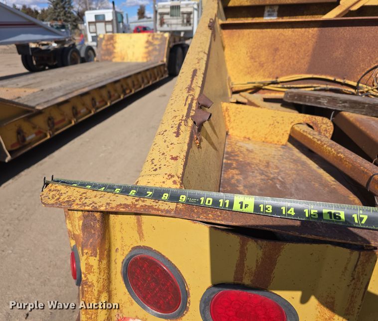 image for item EH8655 1990 Load King 2030-10 bottom dump trailer