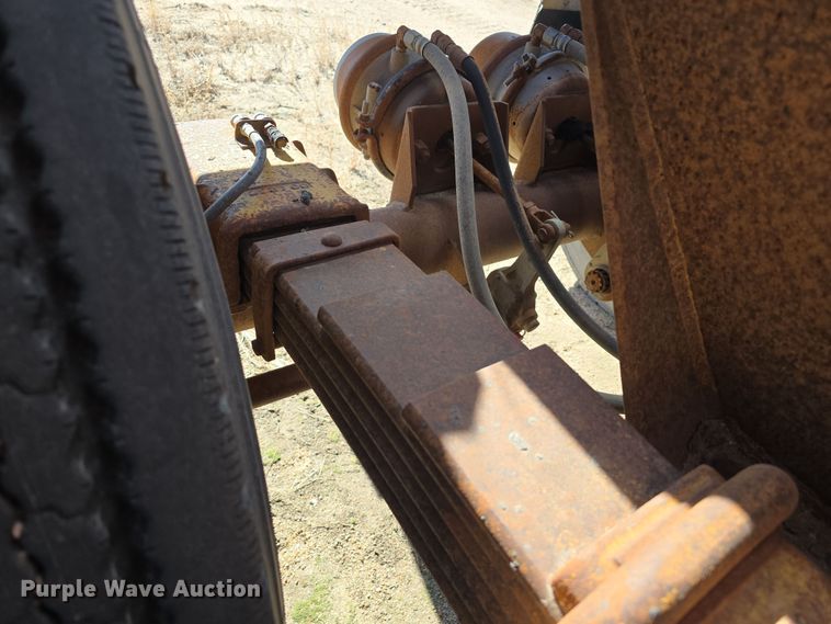 image for item EH8655 1990 Load King 2030-10 bottom dump trailer