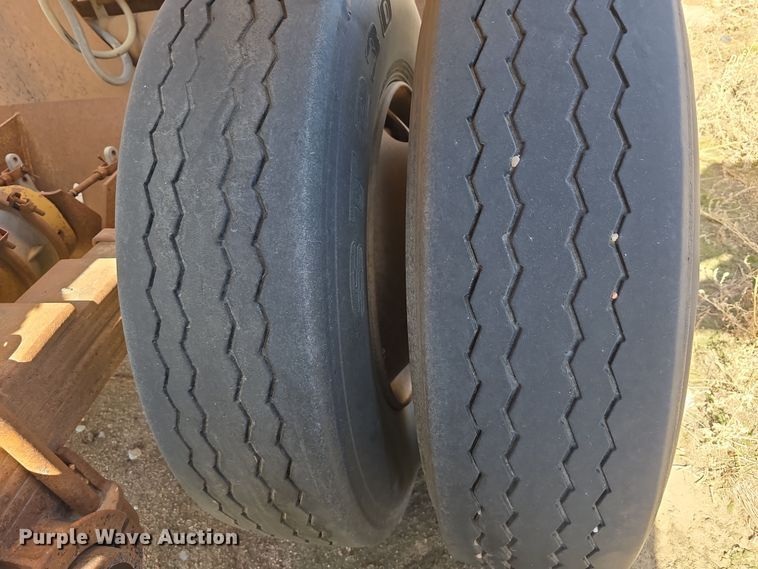 image for item EH8655 1990 Load King 2030-10 bottom dump trailer