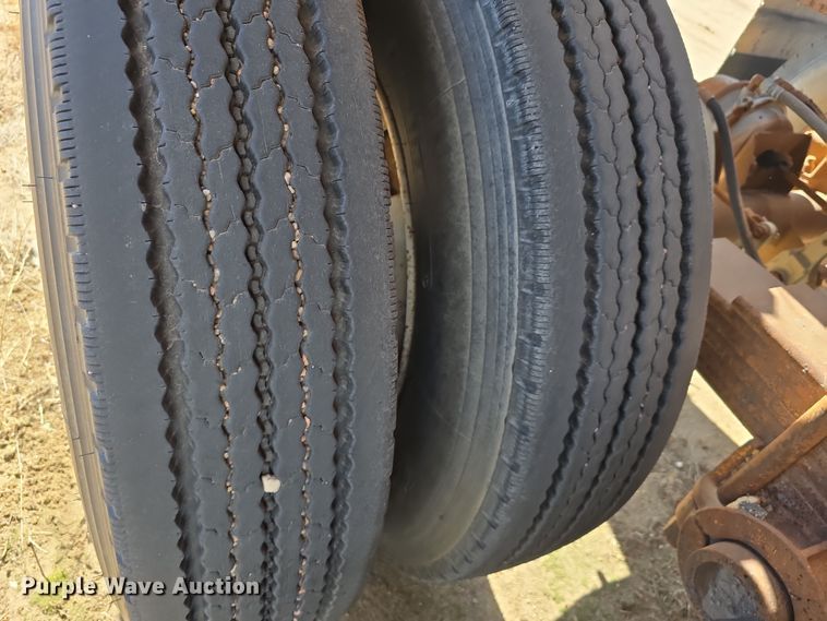 image for item EH8655 1990 Load King 2030-10 bottom dump trailer