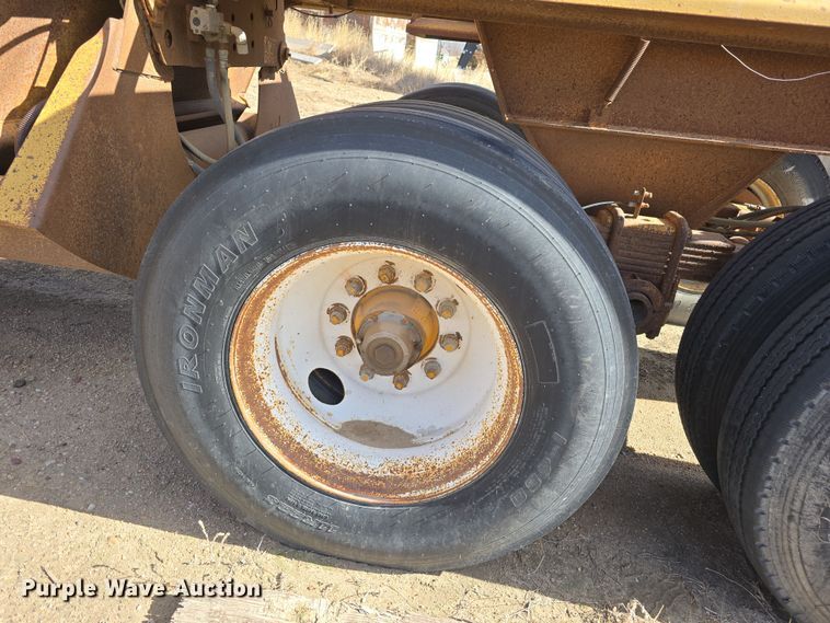 image for item EH8655 1990 Load King 2030-10 bottom dump trailer