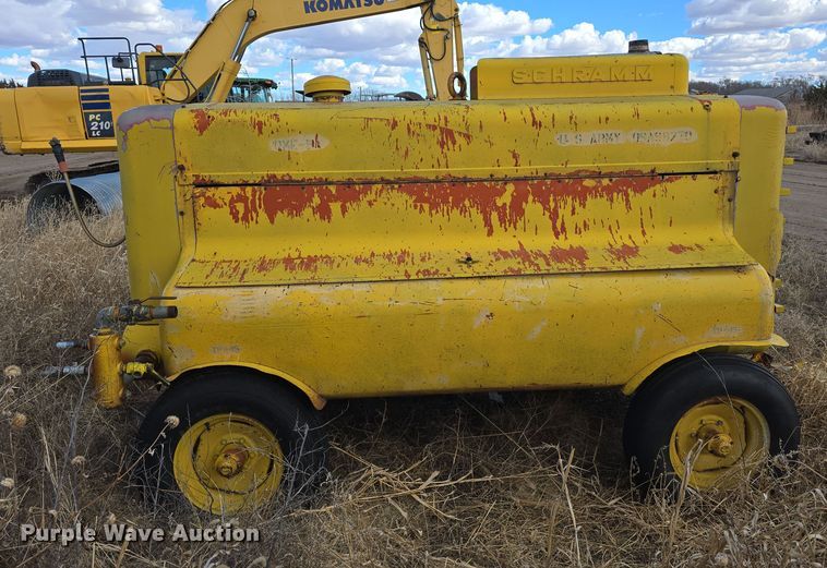 image for item EH8656 1969 Schramm 375 air compressor