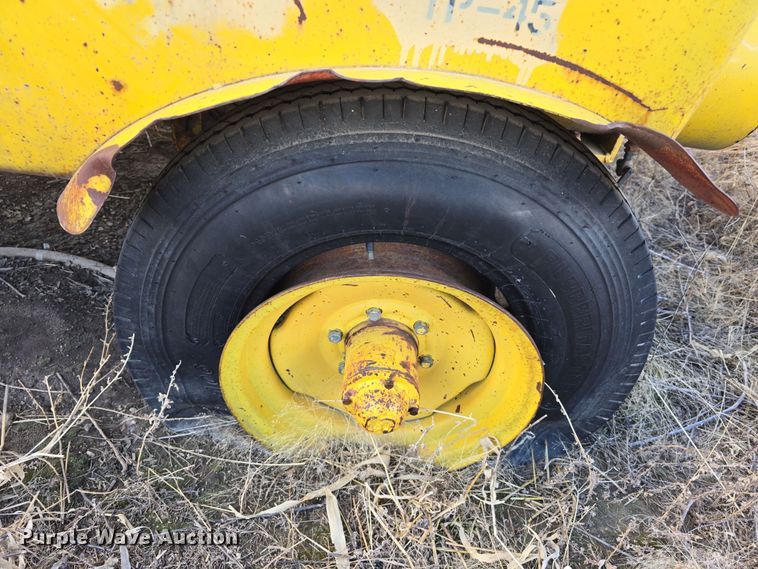 image for item EH8656 1969 Schramm 375 air compressor