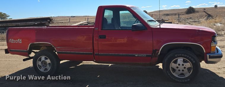 image for item EH8658 1995 Chevrolet K1500 pickup truck