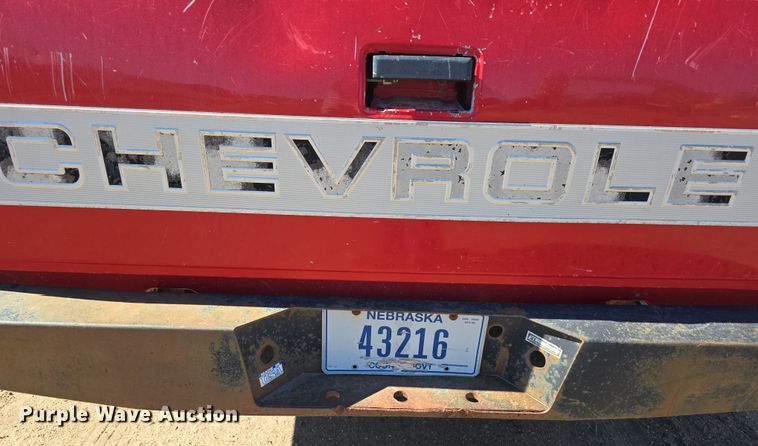 image for item EH8658 1995 Chevrolet K1500 pickup truck