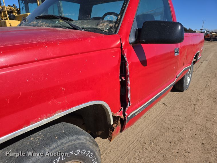 image for item EH8658 1995 Chevrolet K1500 pickup truck