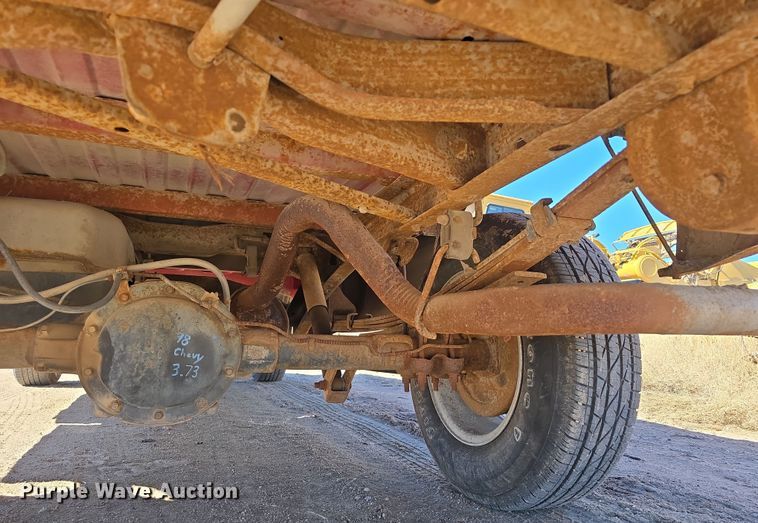 image for item EH8658 1995 Chevrolet K1500 pickup truck