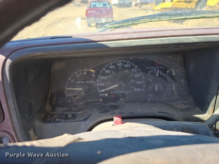 image for item EH8658 1995 Chevrolet K1500 pickup truck