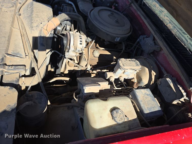 image for item EH8658 1995 Chevrolet K1500 pickup truck