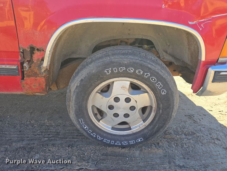 image for item EH8658 1995 Chevrolet K1500 pickup truck