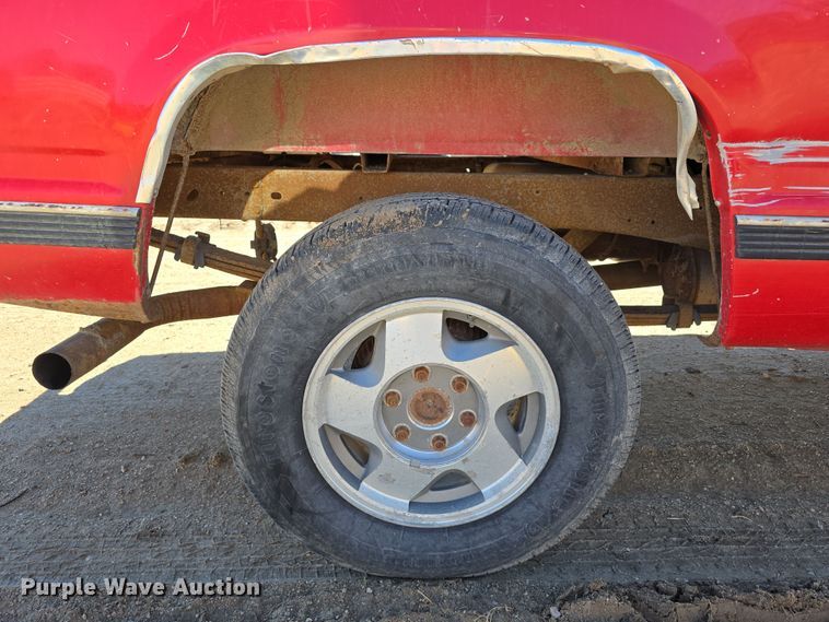 image for item EH8658 1995 Chevrolet K1500 pickup truck