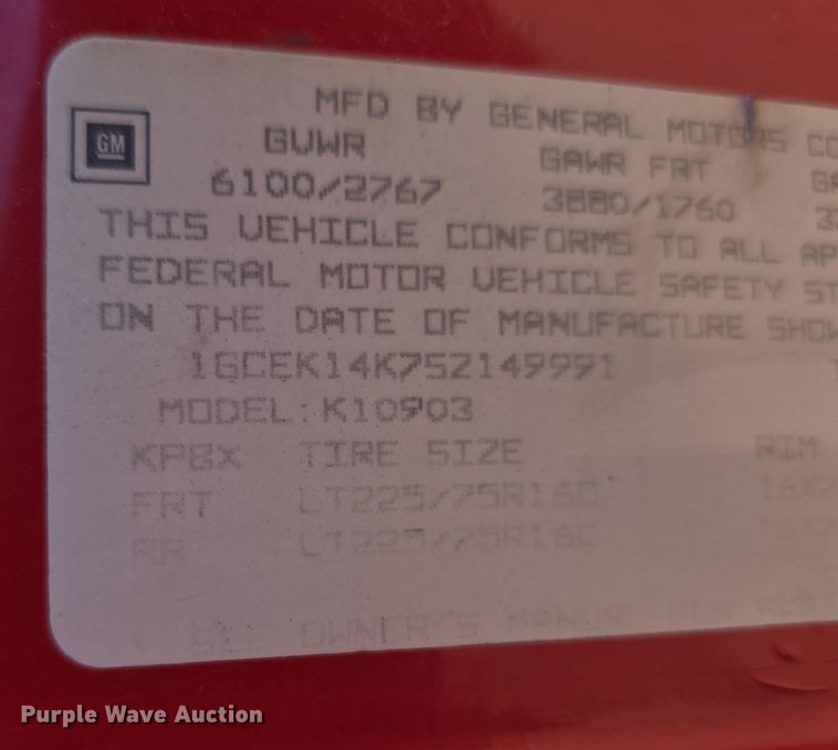 image for item EH8658 1995 Chevrolet K1500 pickup truck