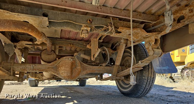 image for item EH8659 1994 Nissan XE King Cab pickup truck