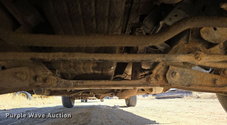 image for item EH8659 1994 Nissan XE King Cab pickup truck